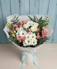 Букет цветов из:  Розы, Лизиантусы и Хризантемы в Рахманово
