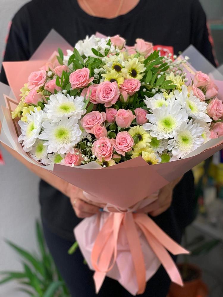 Букет цветов из: Розы и Хризантемы в Рахманово