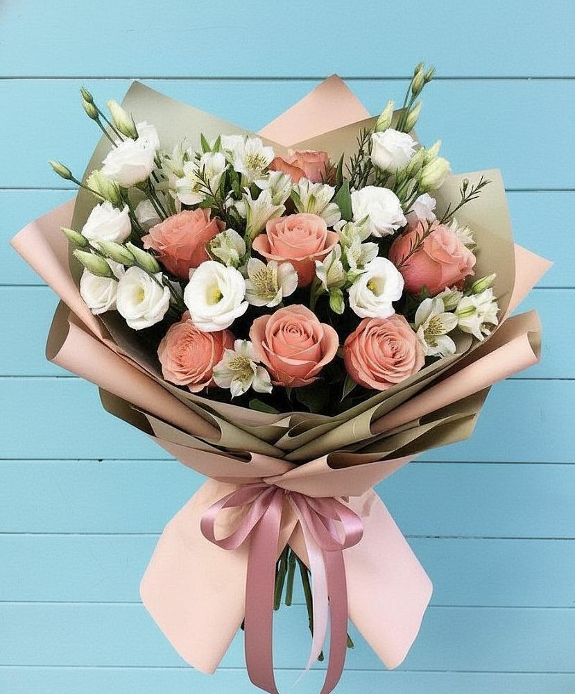 Букет цветов из: Розы, Альстромерии и Лизиантусы в Рахманово