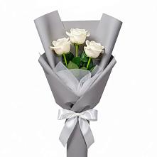 Букет 3 белые розы в Рахманово