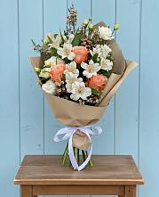 Букет цветов из:  Альстромерии, Лизиантусы, Розы и Хризантемы #REPLACE_PRED# Рахманово