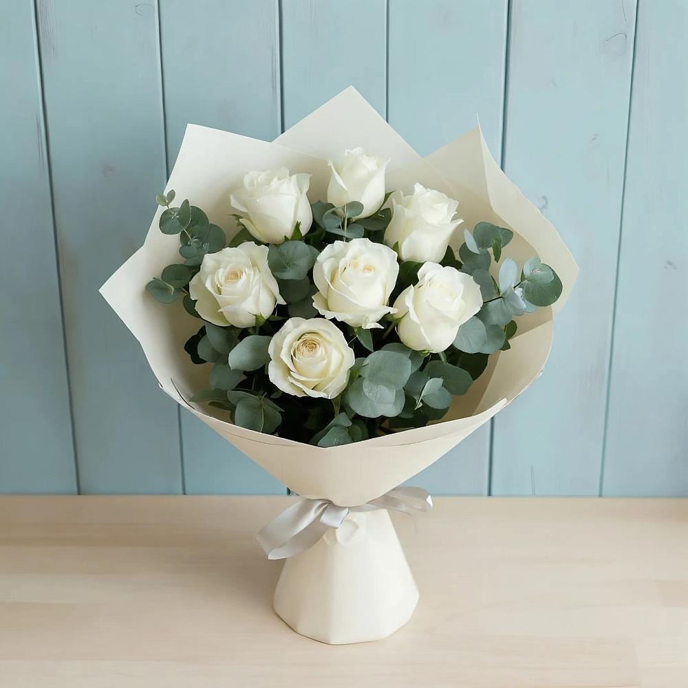 Букет Белые розы в Эвкалипте в Рахманово