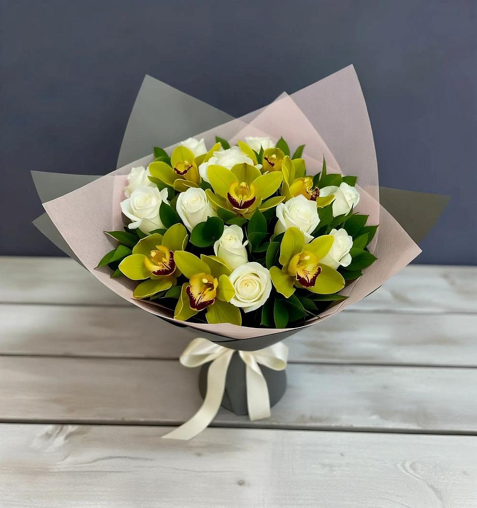 Букет цветов из: Орхидеи и Розы в Рахманово