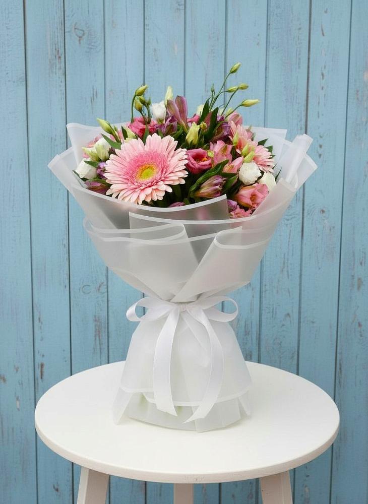 Букет цветов из: Герберы, Альстромерии и Лизиантусы в Рахманово