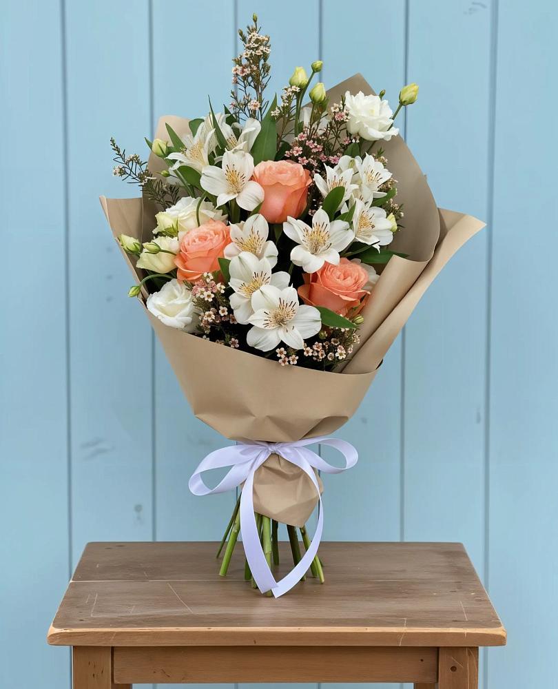 Букет цветов из: Альстромерии, Лизиантусы, Розы и Хризантемы в Рахманово