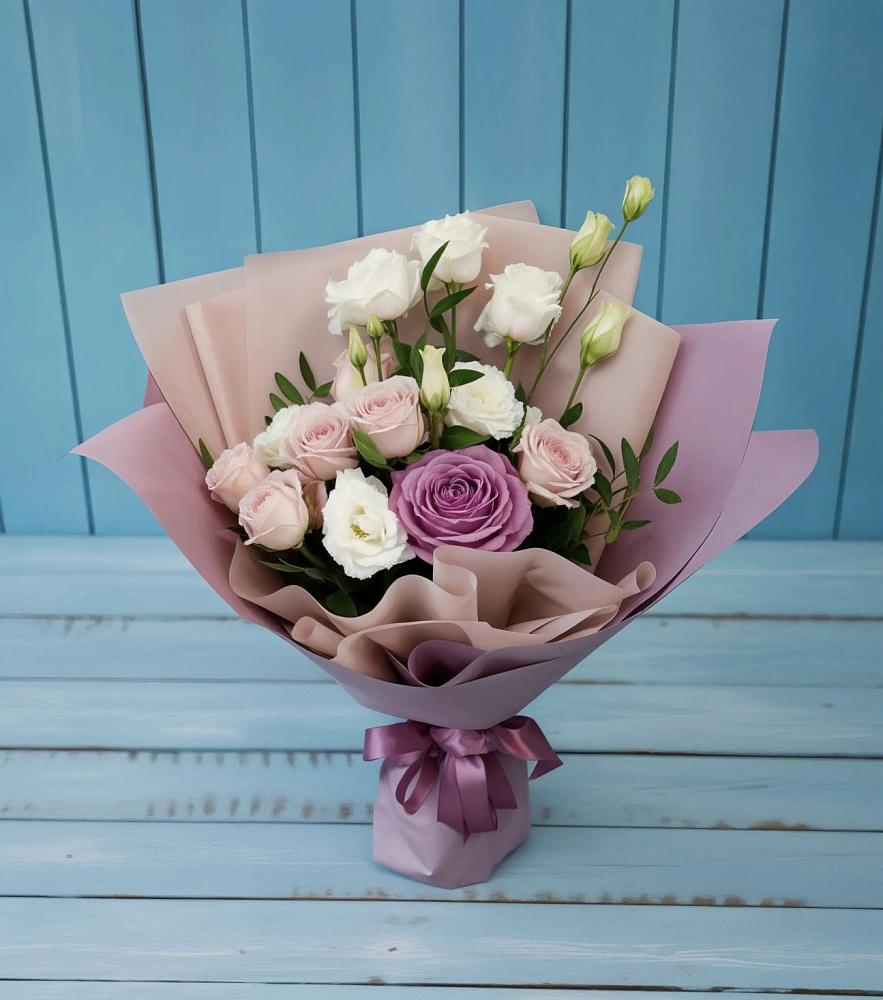 Букет цветов из: Розы и Лизиантусы в Рахманово